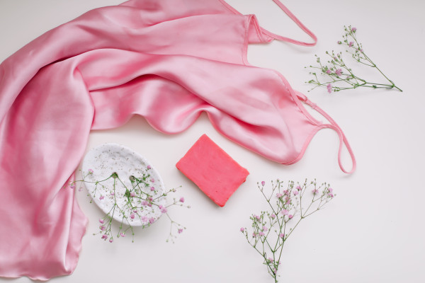 Изображение продукта Как лучше стирать шелк?