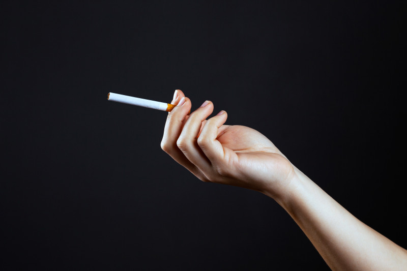 Как избавиться от запаха сигарет / табачного дыма?